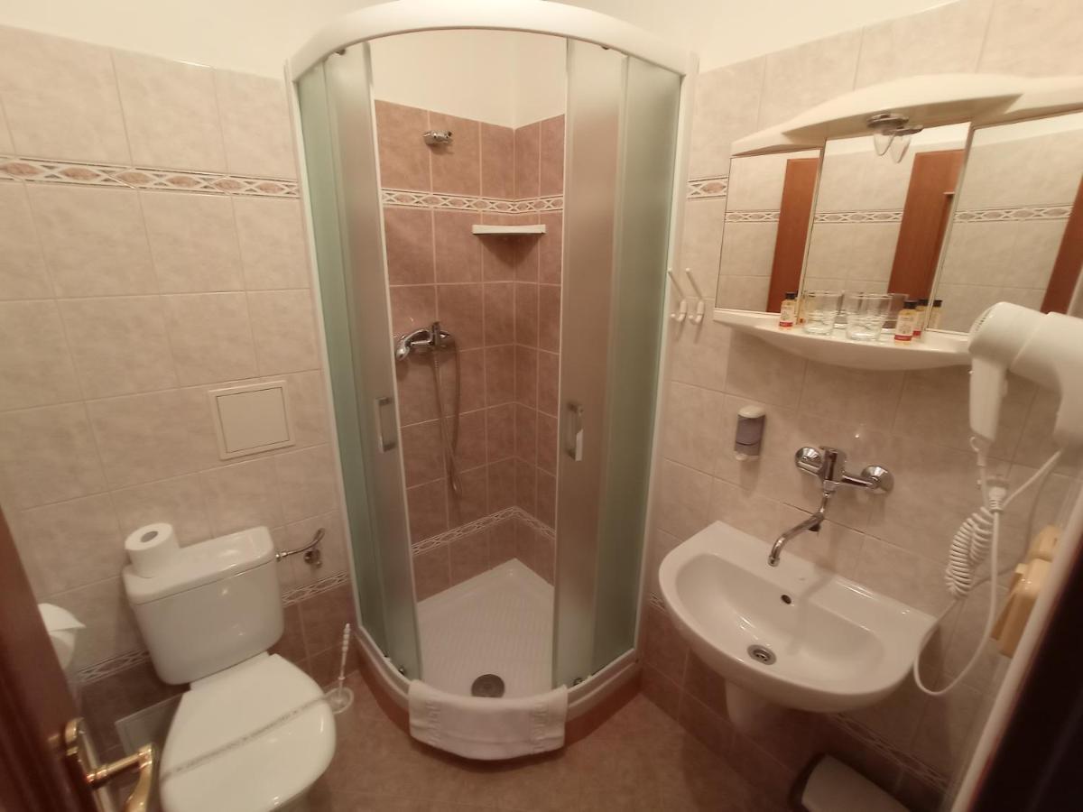 Ranc Kostelany Hotell Kroměříž Eksteriør bilde