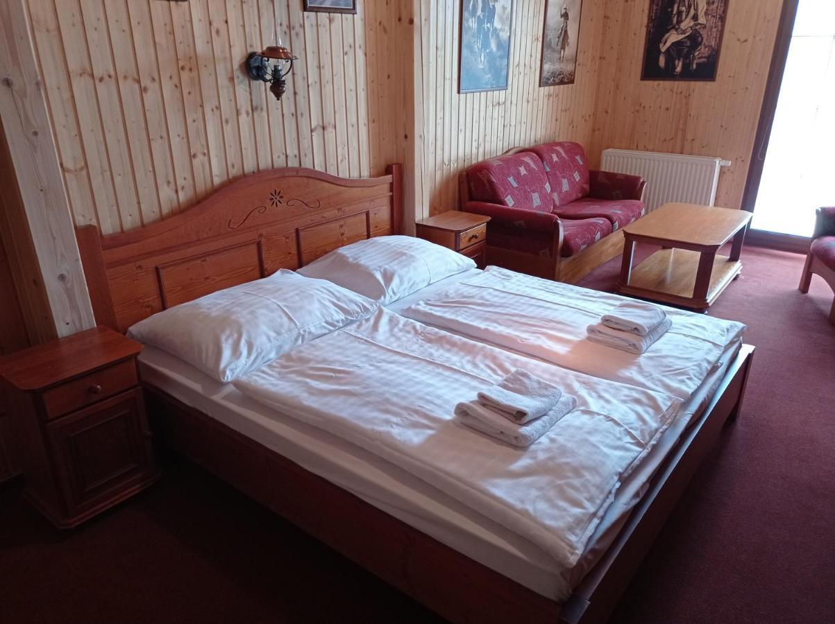 Ranc Kostelany Hotell Kroměříž Eksteriør bilde